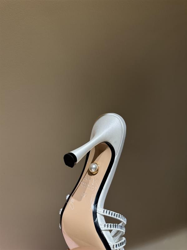 20251128101325208 300